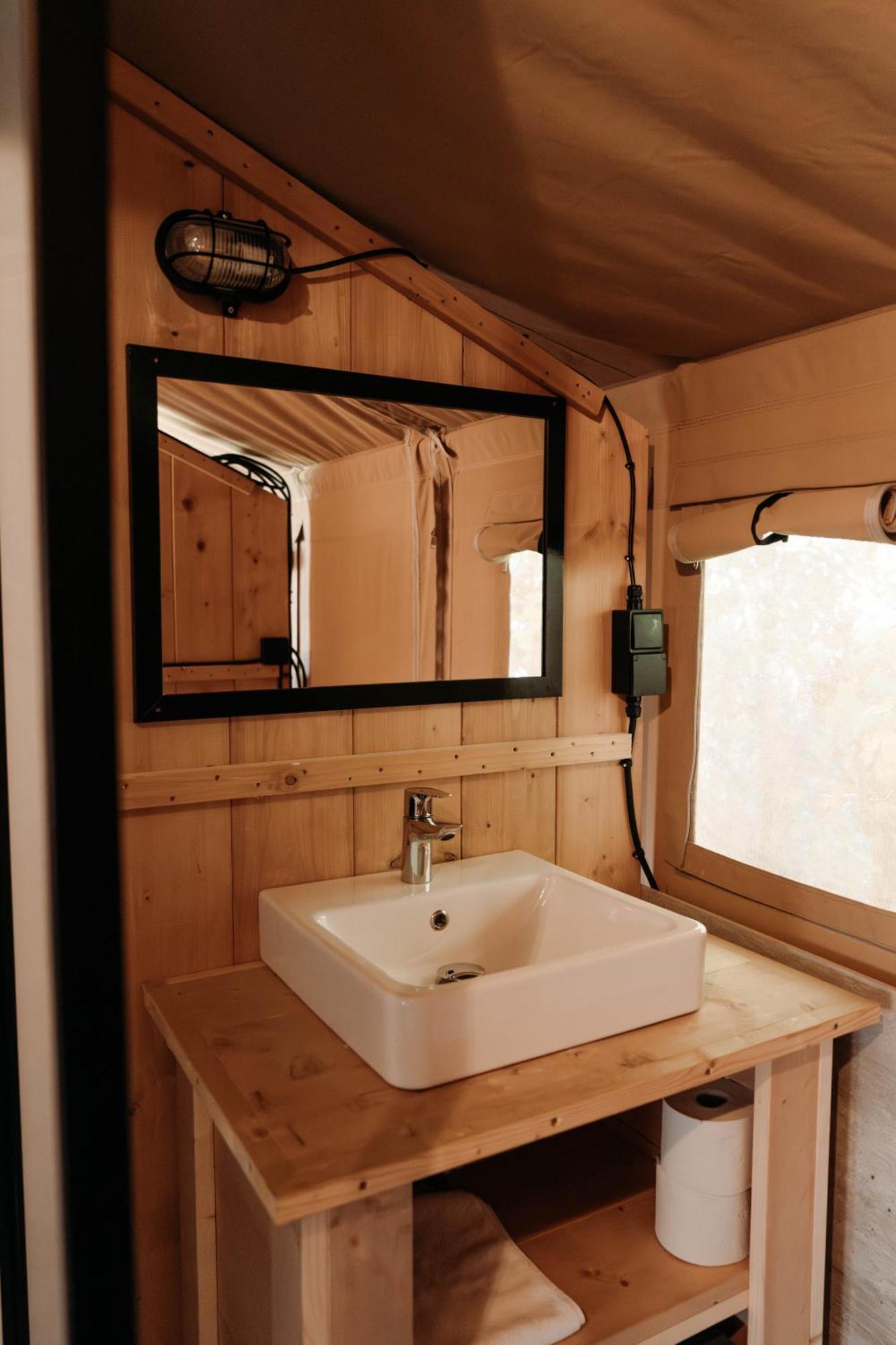 Camping De Tulpenweide Breezand Habitación foto